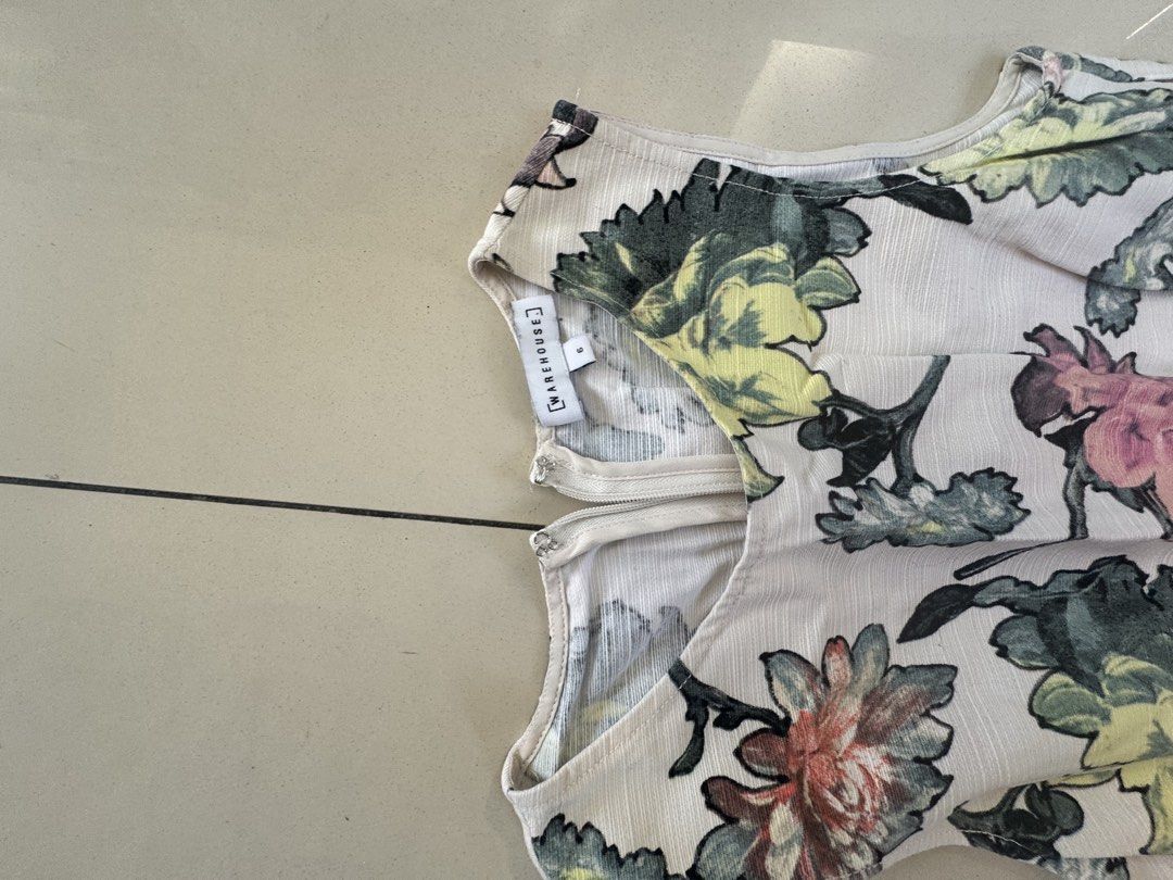 Casual dress floral (Category: Dresses) located in Quezon City. Submitted by prelovedsaleitems (Listing ID 1466781880, Image 3). Description: .
