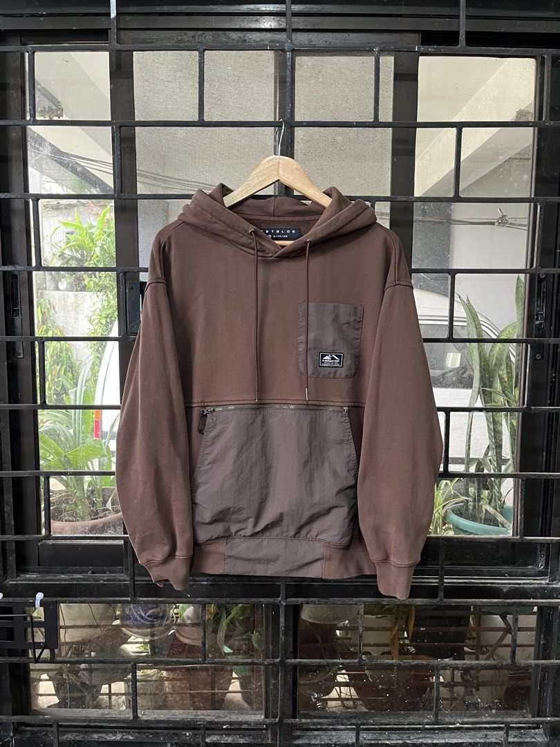 Catalog Hoodie (Category: Hoodies) located in Baguio. Submitted by whatthestore (Listing ID 1466811130, Image 1). Description: 22x26.