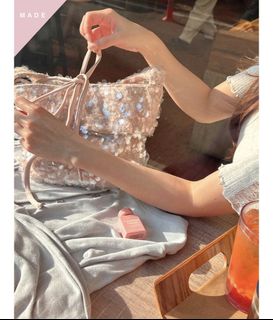 （分類：）位於 。 由 thriftygoddess333 提交（商品編號 1466896595，圖片 1）。簡介： 。