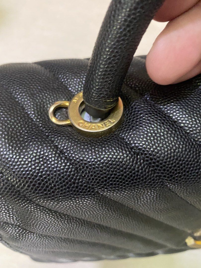 CC (Category: Luxury Bags & Wallets) located in Iloilo. Submitted by prelovedfindsilo (Listing ID 1466891283, Image 3). Description: Authenticity not guarantee Rank AB No sling.