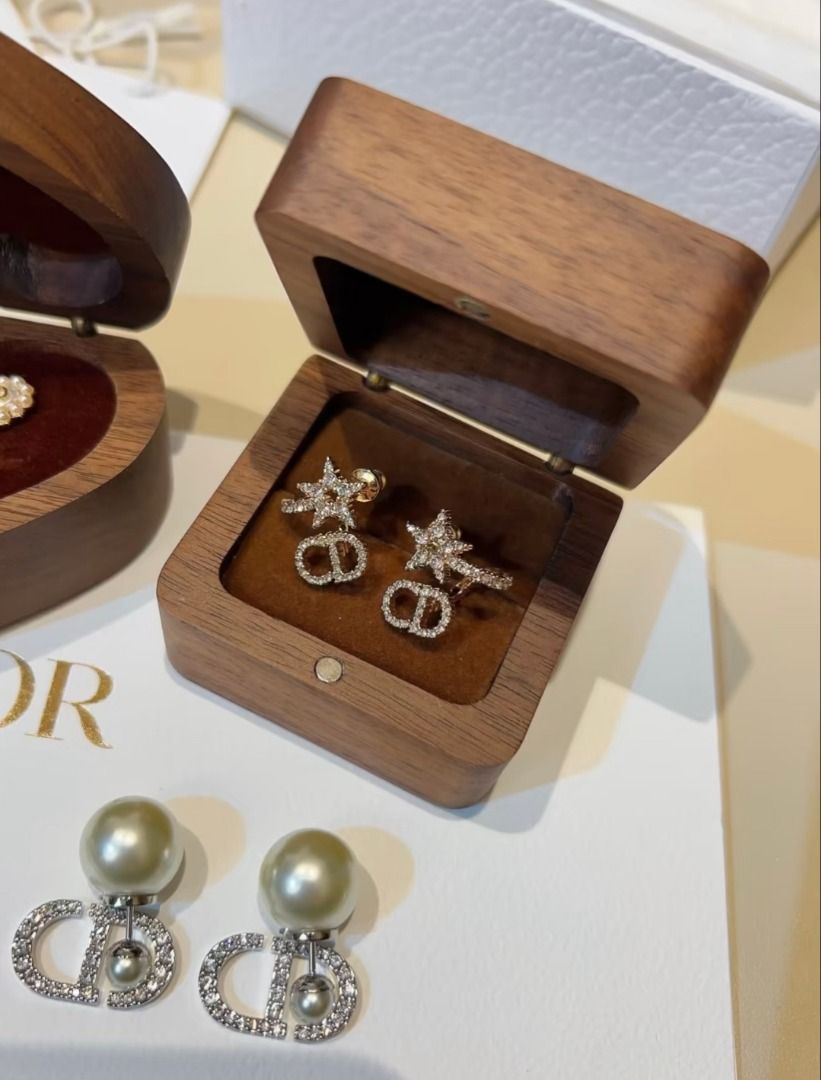 cd triballes pearl star earrings (Category: Earrings) located in Quezon City. Submitted by japanandsingaporeluxepreloved (Listing ID 1466840158, Image 1). Description: .