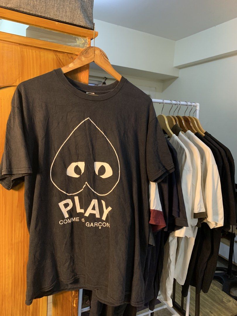 CDG PLAY (Category: Activewear) located in Manila. Submitted by sgthriftmanila2.0 (Listing ID 1466776319, Image 2). Description: .