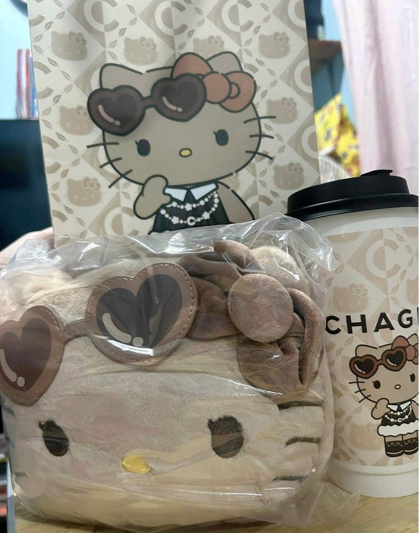 🍀✨Chagee Limited Edition Hello Kitty Cuddle Sling✨🍀 (Category: Other Merchandise) located in Manila. Submitted by zscollectibles (Listing ID 1466775643, Image 1). Description: Complete Set. 🍀✨Please read before messaging. Thank you.✨🍀 ❗️No return no exchange. Actual item posted. ❗️No haggling. LP Posted. ❗️No cancellation once order confirmed and scheduled for shipping. ❗️J&T, or your choice your book. (SF shouldered by the buyer) ❗️Shipping 