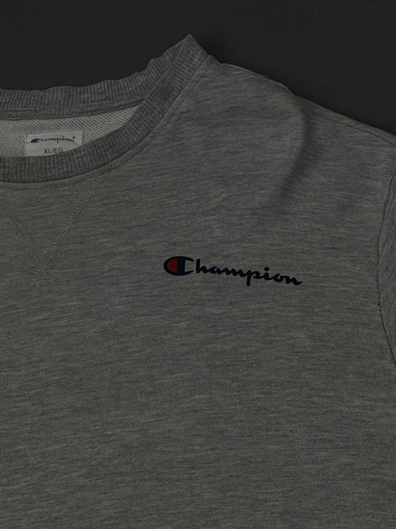 Champion Crewneck (Category: Coats, Jackets and Outerwear) located in Caloocan City. Submitted by az.lootz (Listing ID 1466877150, Image 2). Description: .
