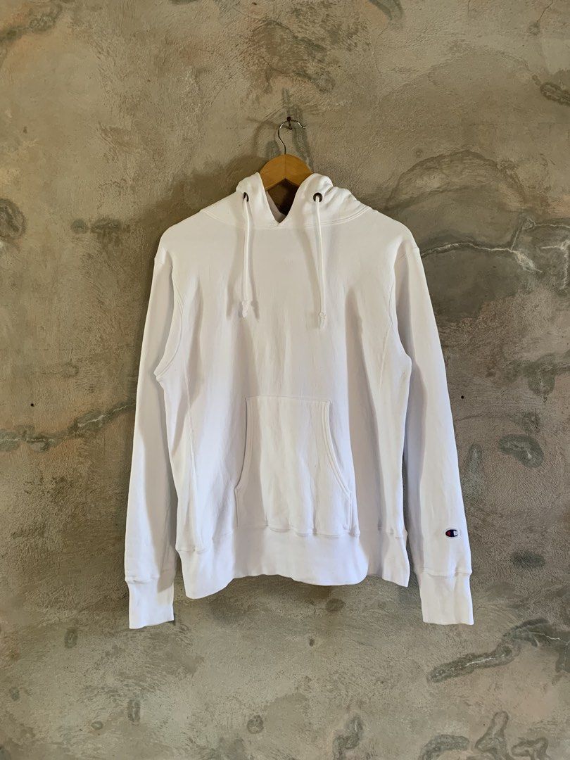 Champion reverse wave hoodie (Category: Activewear) located in Famy. Submitted by stuffxsogood. (Listing ID 1466857994, Image 1). Description: Champion reverse wave hoodie Heavy cotton Large 21x26 Good as new.