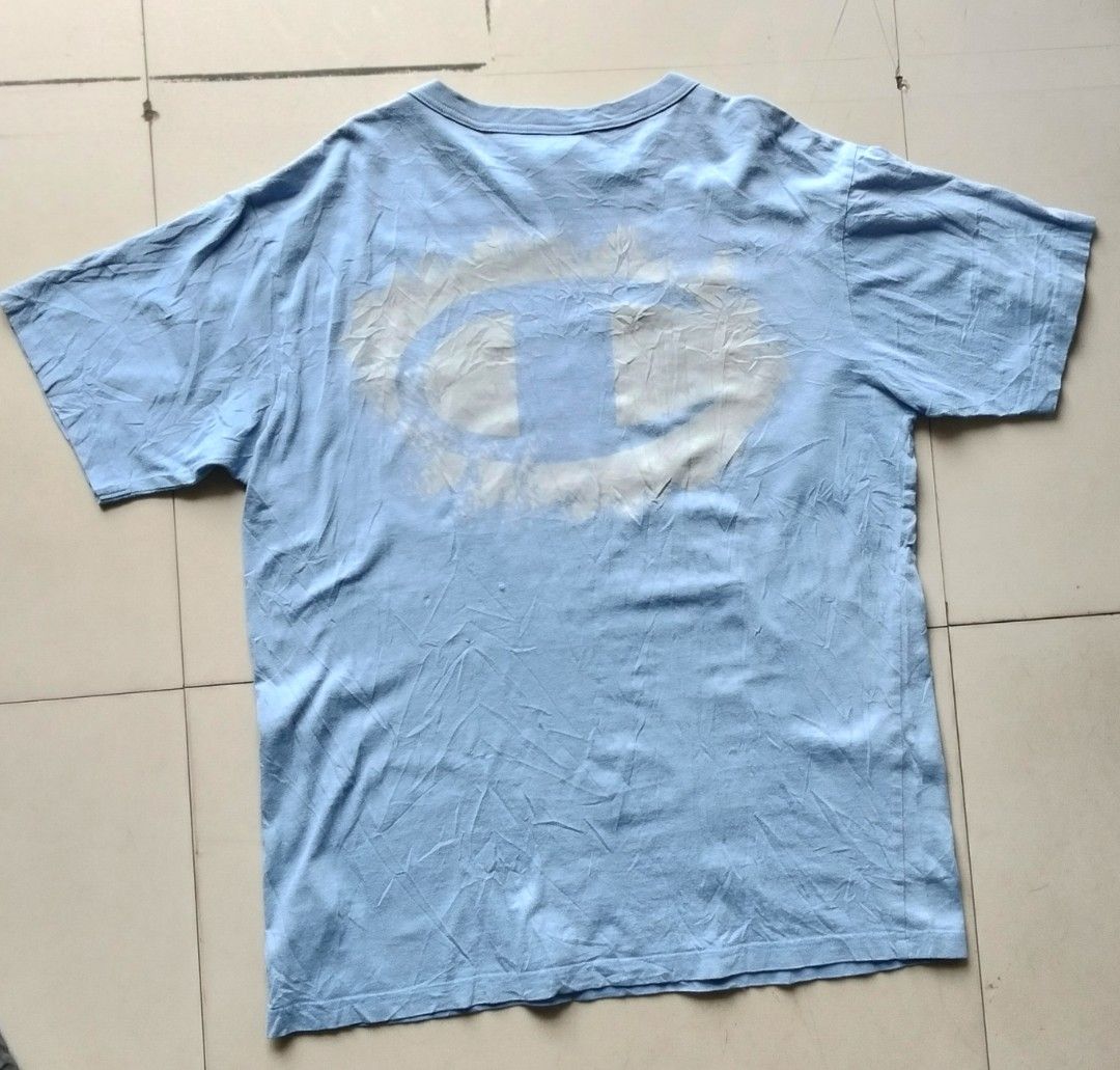 Champion T shirt (Category: Activewear) located in Monkayo. Submitted by youknowwho.27 (Listing ID 1466794052, Image 2). Description: Dimes: 21X27.5 authentic +sf.