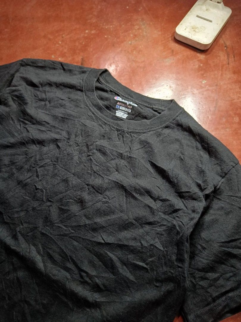 CHAMPION TEE (Category: Tshirts & Polo Shirts ) located in Davao. Submitted by thrift.it.denzz (Listing ID 1466847991, Image 2). Description: CHAMPION -SIZE MEDIUM W19 L27.5 -GOOD AS NEW CONDITION -350🏷️ ADD SHIPPING FEE 📩DM📩.