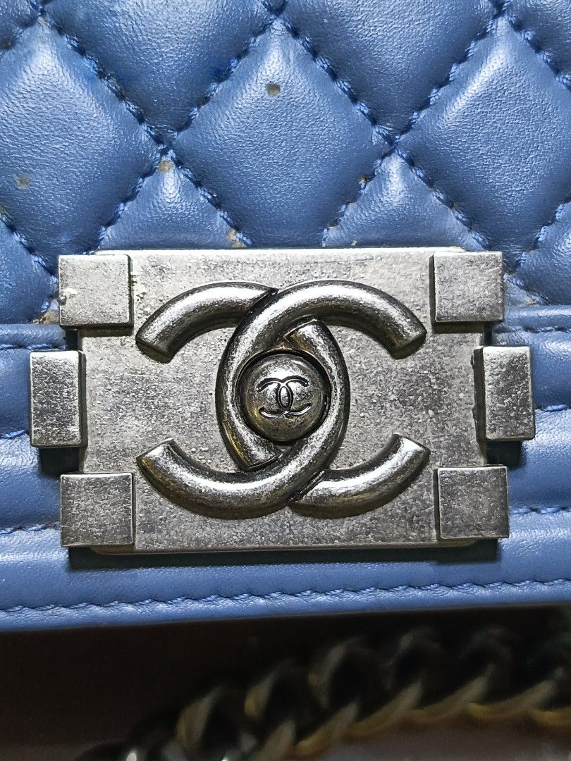 Chanel Boy Bag Quilted Blue Leather (Category: Luxury Bags & Wallets) located in Lucena. Submitted by jeankristi73450 (Listing ID 1466950367, Image 2). Description: -Please see detailed pictures - Chanel Boy Bag in gorgeous blue quilted leather - Silver-tone hardware with iconic CC push lock closure - Comfortable chain strap with leather shoulder guard - Light fabric-lined interior with 'Chanel Made in Italy' leather tag - Condition: Minor scratc