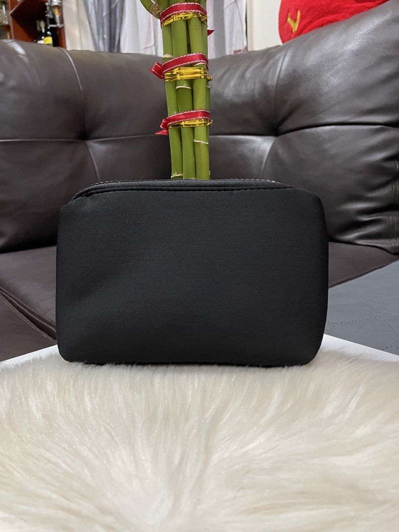 Chanel Makuo Pouch (Category: Other Accessories) located in Mandaue City. Submitted by ludz_0246 (Listing ID 1466968011, Image 3). Description: Gun metal handle Medium size Gamouza Good as new condition Camella design .