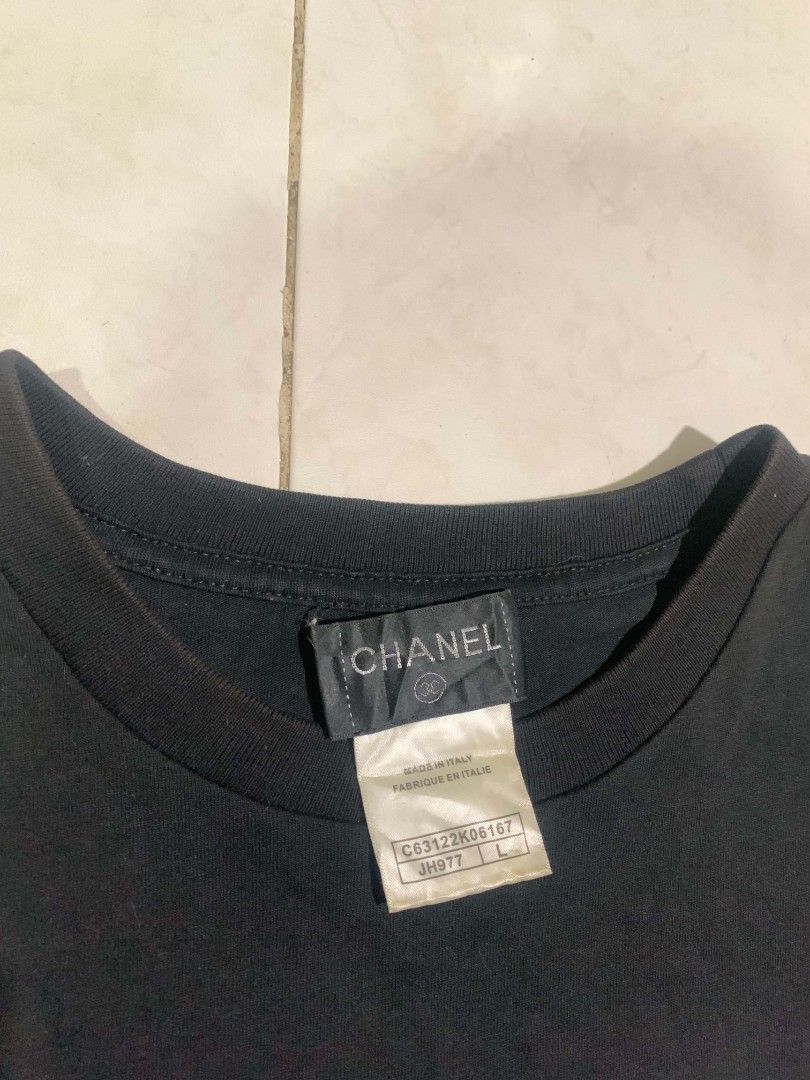 Chanel Paris Spellout Tee (Category: Tshirts & Polo Shirts ) located in Dipolog. Submitted by ethrifttt (Listing ID 1466941149, Image 2). Description: Chanel Paris Spellout Tee 23.5 x 28.5 excellent condition, minimal sunfade neck off/legit good for psg need wash only.