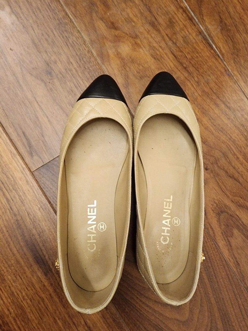 Chanel Quilted Cap-Toe Ballet Flats Beige Black (Category: Flats & Sandals) located in Manila. Submitted by wardrobemanila (Listing ID 1466846514, Image 2). Description: Bought in chanel store abroad, authentic! this is my personal shoes. used na ito, un isa pearl sa camellia flower nawala, pero ok na ok pa rin and also this is Chanel. Selling super duper low just to dispose, also matagal ko lang na store sa cabinet, matagal hindi nagamit so mata