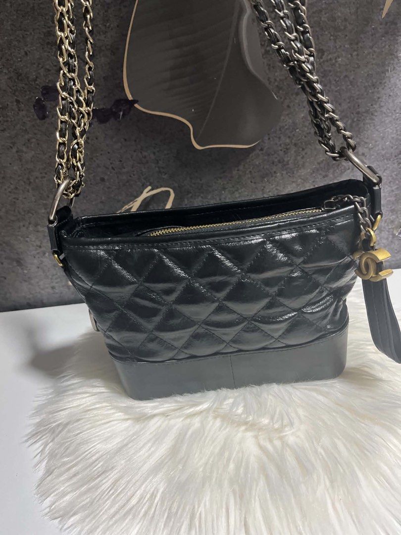 Channel gabrielle hobo shoulder bag (Category: Cross-body Bags) located in Caloocan City. Submitted by trebdy01 (Listing ID 1466782103, Image 1). Description: .