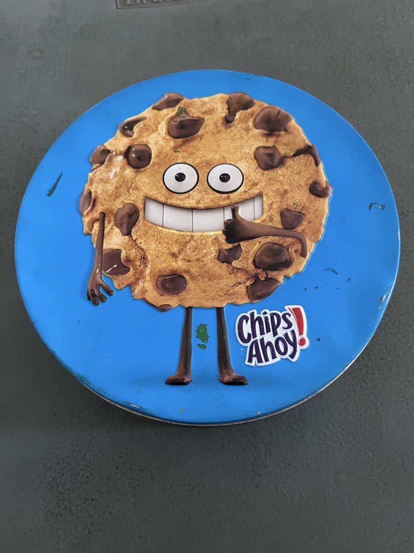 Chips ahoy collectibles empty can (Category: Vintage Collectibles) located in Valenzuela. Submitted by joriel_minimart (Listing ID 1466802990, Image 1). Description: 📌What you see is what you get 📌As is 📌Actual 📌Message to deal and for inquiries. 📌Authentic/Original/Legit💯 📌Mode of payment: ✅Gcash ✅Maribank ✅Cash Pick up location: joriel minimart valenzuela city Shipping shouldered by buyer expenses. ✅Lalamove ✅Grab.