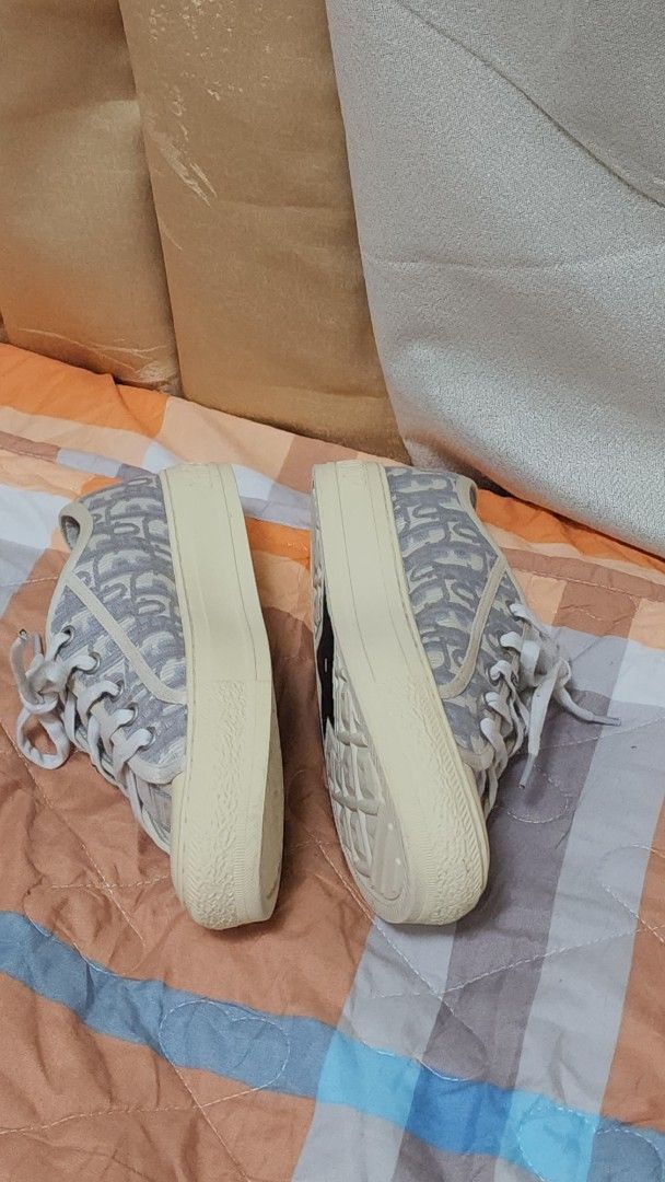 Christian Dior Dior-ID Sneaker (Category: Sneakers & Footwear) located in Manila. Submitted by talishang_ (Listing ID 1466877755, Image 3). Description: - Authentic Dior Oblique canvas low-top sneakers in grey and white - Trendy thick rubber platform sole for added height and comfort - White laces accented with branded Christian Dior hardware tags - Classic round toe design suitable for daily wear - Versatile and stylish addition to any casual ou