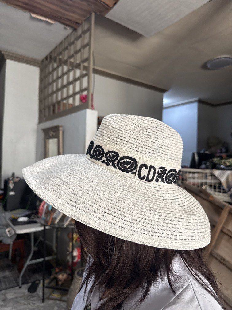 CHRISTIAN DIOR STRAW HAT (Category: Community) located in Angeles City. Submitted by migs_font29 (Listing ID 1466774084, Image 1). Description: .