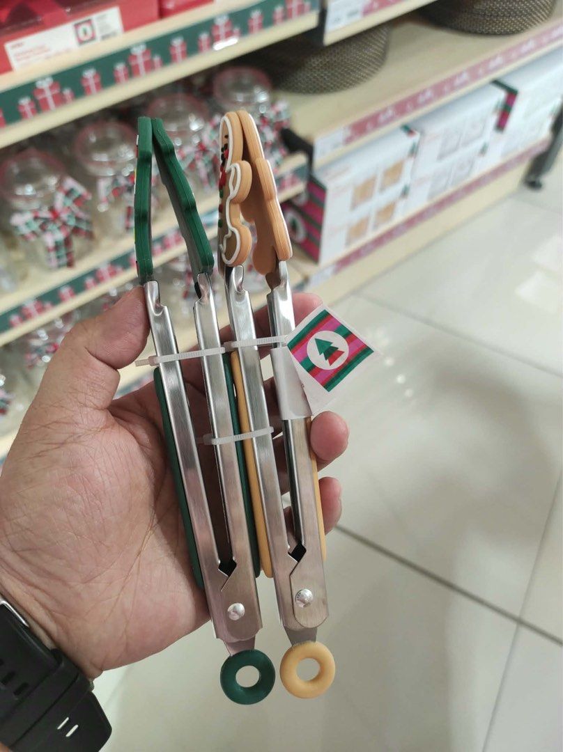 Christmas Tongs (Category: Cookware & Accessories) located in Marikina City. Submitted by kakaona (Listing ID 1466844694, Image 2). Description: Christmas Novelty Tongs 2 pcs -Christmas tree -Ginger Bread .