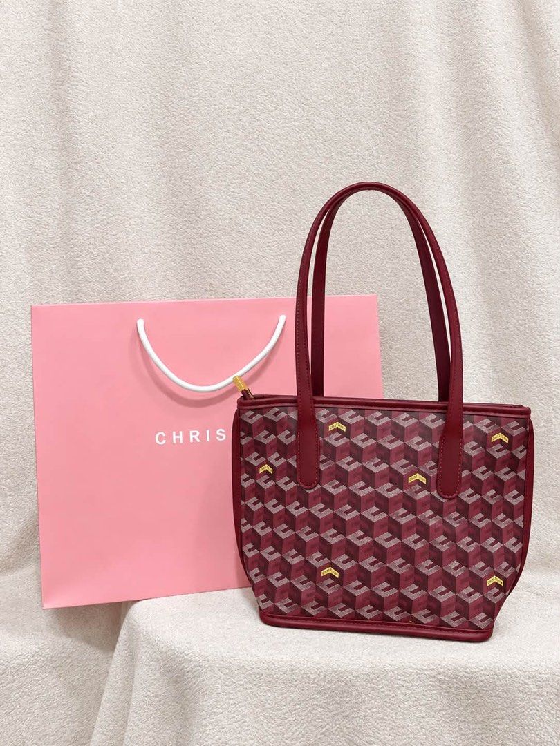 christy ng ( MADE IN VIETNAM) (Category: Tote Bags) located in Manila. Submitted by dawnlunar (Listing ID 1466929247, Image 1). Description: inclusion: -dustbag -paper bag Same quality as the original..