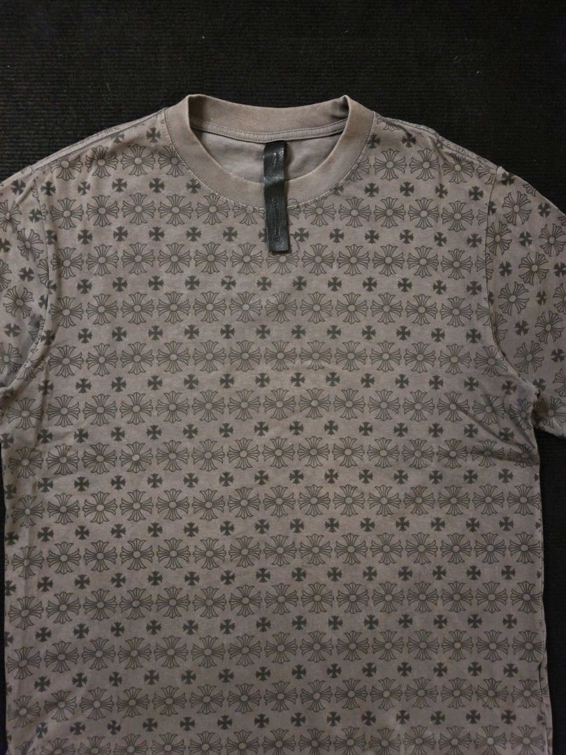 Chrome Hearts AOP (Category: Tshirts & Polo Shirts ) located in San Fernando. Submitted by gaboo_asncn (Listing ID 1466950236, Image 3). Description: - Chrome Hearts AOP - Size: XL (W23/L27.5) - Conditions: Excellent - Color Rate: 9.5/10 - No issue.