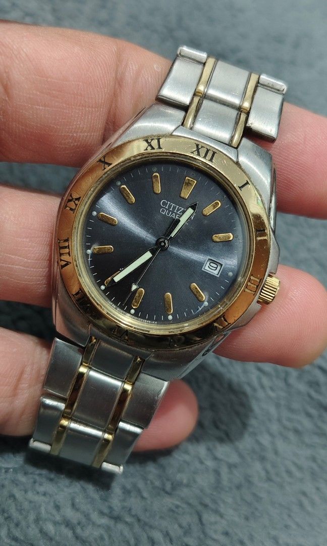 Citizen 2510 Caliber series (Category: Men's Watches) located in Cebu City. Submitted by aceoftime (Listing ID 1466946103, Image 1). Description: In excellent condition Caliber 2510 analog quartz with date display 2 tone stainless steel Sunburst grey dial Watch only Our Guarantee: 💯 Authentic All watches are checked by our experienced technician to ensure good functionality Please manage your expectations since these are preloved watches some ma