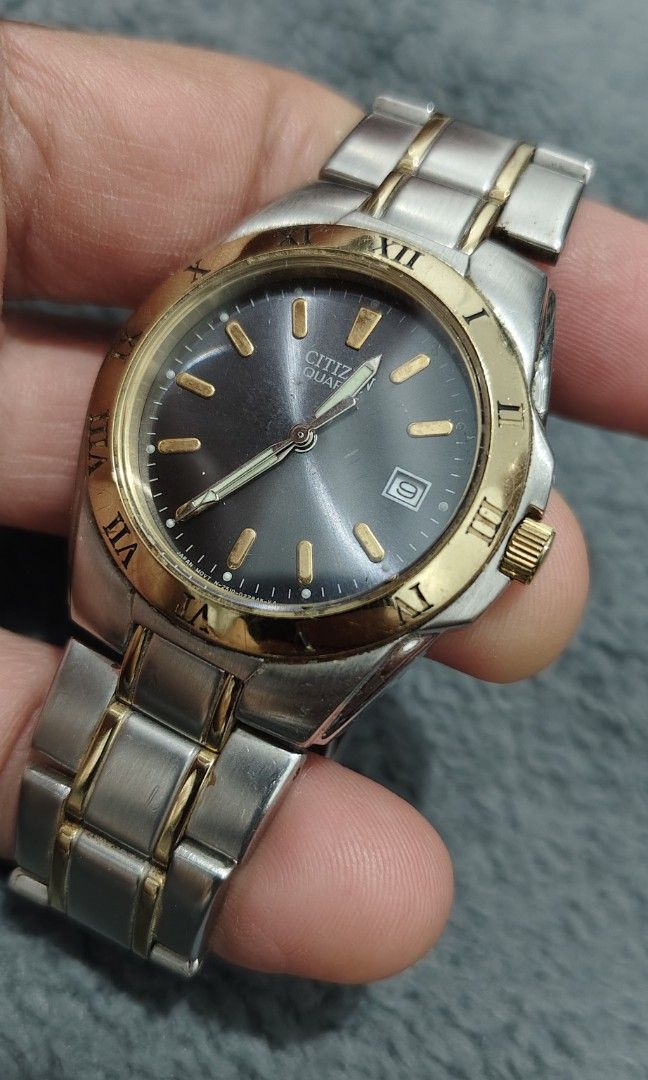 Citizen 2510 Caliber series (Category: Men's Watches) located in Cebu City. Submitted by aceoftime (Listing ID 1466946103, Image 3). Description: In excellent condition Caliber 2510 analog quartz with date display 2 tone stainless steel Sunburst grey dial Watch only Our Guarantee: 💯 Authentic All watches are checked by our experienced technician to ensure good functionality Please manage your expectations since these are preloved watches some ma