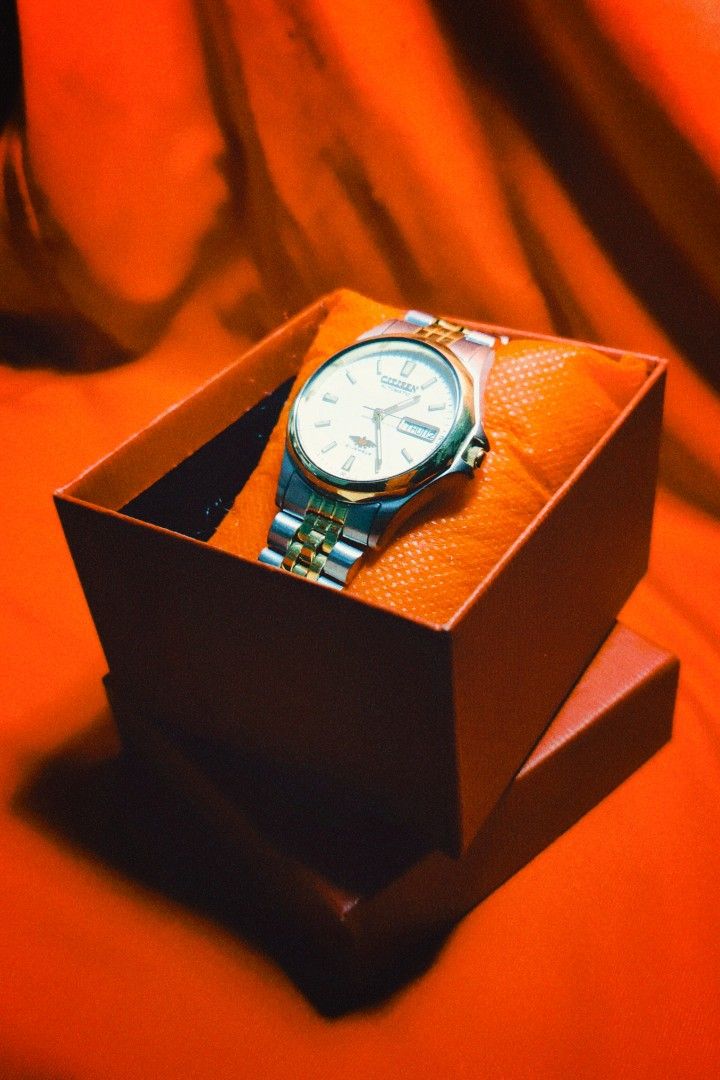 Citizen Eagle 7 Automatic 21 Jewels Two-Tone Watch with Box (Category: Men's Watches) located in Santa Rosa. Submitted by casper_dghost (Listing ID 1466964006, Image 3). Description: - Brand: Citizen Automatic Watch - Dial: Clean white dial with a 3 o'clock day-date window - Movement: Reliable 21 jewels automatic movement - Strap: Elegant gold and silver two-tone jubilee-style bracelet - Condition: Keeps accurate time - Inclusions: Comes complete