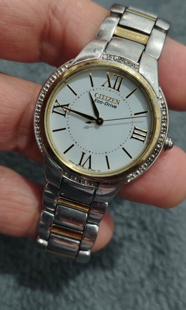 Citizen Eco-Drive 20 diamonds bezel ( Solar-powered ) (Category: Women's Watches) located in Cebu City. Submitted by aceoftime (Listing ID 1466933899, Image 1). Description: In excellent condition Solar powered quartz movt Bezel paved with 20 Diamonds Silver-gold tone in stainless steel Watch only Our Guarantee: 💯 Authentic All watches are checked by our experienced technician to ensure good functionality Please manage your expectations since th