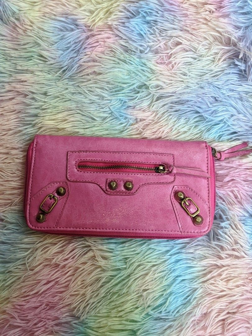 CITY WALLET INSPO (Category: Wallets & Card holders) located in President Roxas. Submitted by keanmichael248 (Listing ID 1466870148, Image 1). Description: .
