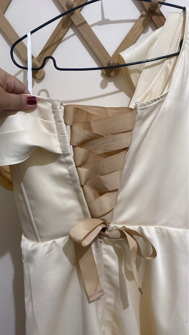 Civil Wedding Dress (Category: Dresses) located in Taguig. Submitted by joyce0618 (Listing ID 1466877719, Image 2). Description: Civil Wedding Dress/Gown Size: M-L .
