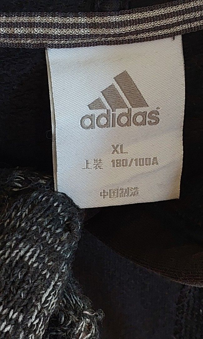 classic adidas 3-Stripes Essentials Logo Pullover Hoodie (Category: Activewear) located in Pozorrubio. Submitted by infinite_grind_0.1 (Listing ID 1466818724, Image 2). Description: 285 This is a classic adidas 3-Stripes Essentials Logo Pullover Hoodie. on tape: chest 22 length 24.