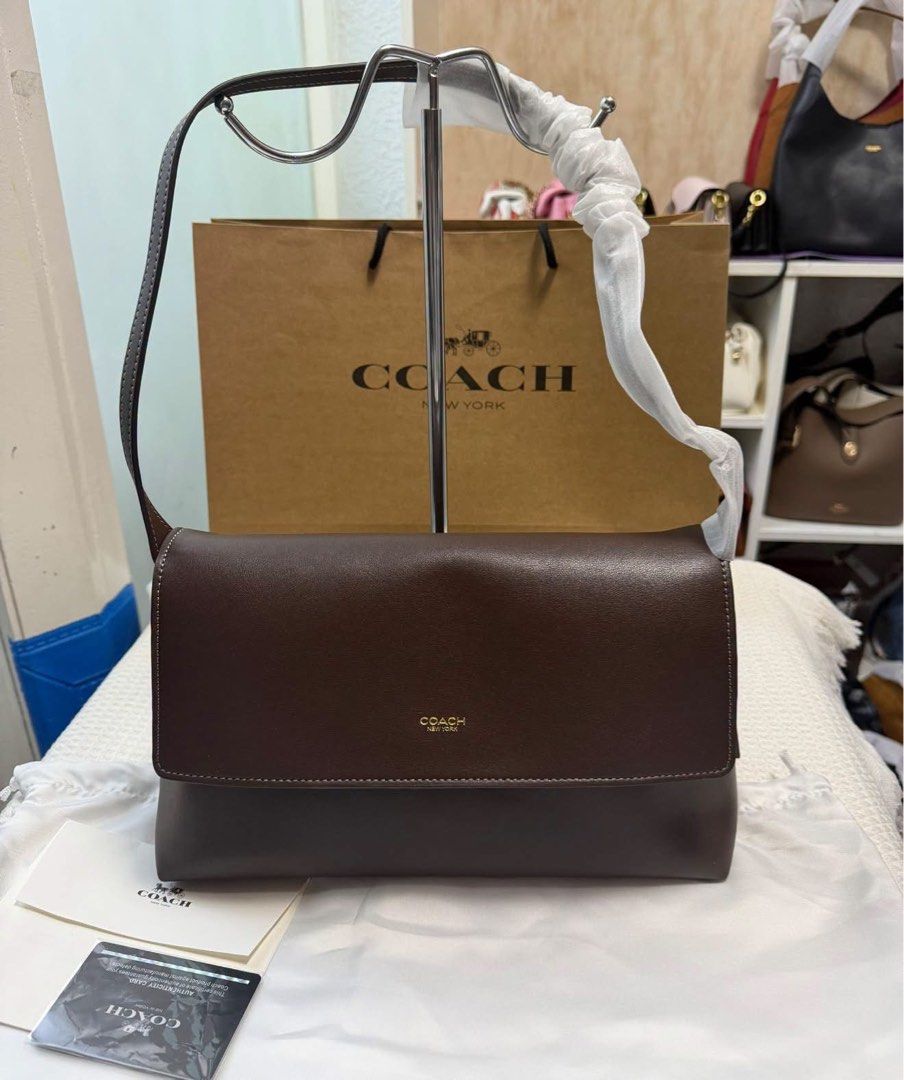 Coach Chelsea 30 (Category: Shoulder Bags) located in Binan City. Submitted by pinkykeenshop (Listing ID 1466779830, Image 1). Description: .