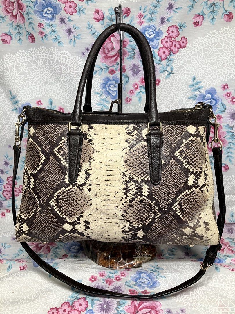 COACH MORGAN PYTHON LEATHER SATCHEL BAG (Category: Cross-body Bags) located in General Mariano Alvarez. Submitted by adonid (Listing ID 1466857805, Image 3). Description: COACH MORGAN PYTHON LEATHER SATCHEL BAG GOOD CONDITION NORMAL SIGN OF USAGE ONLY.