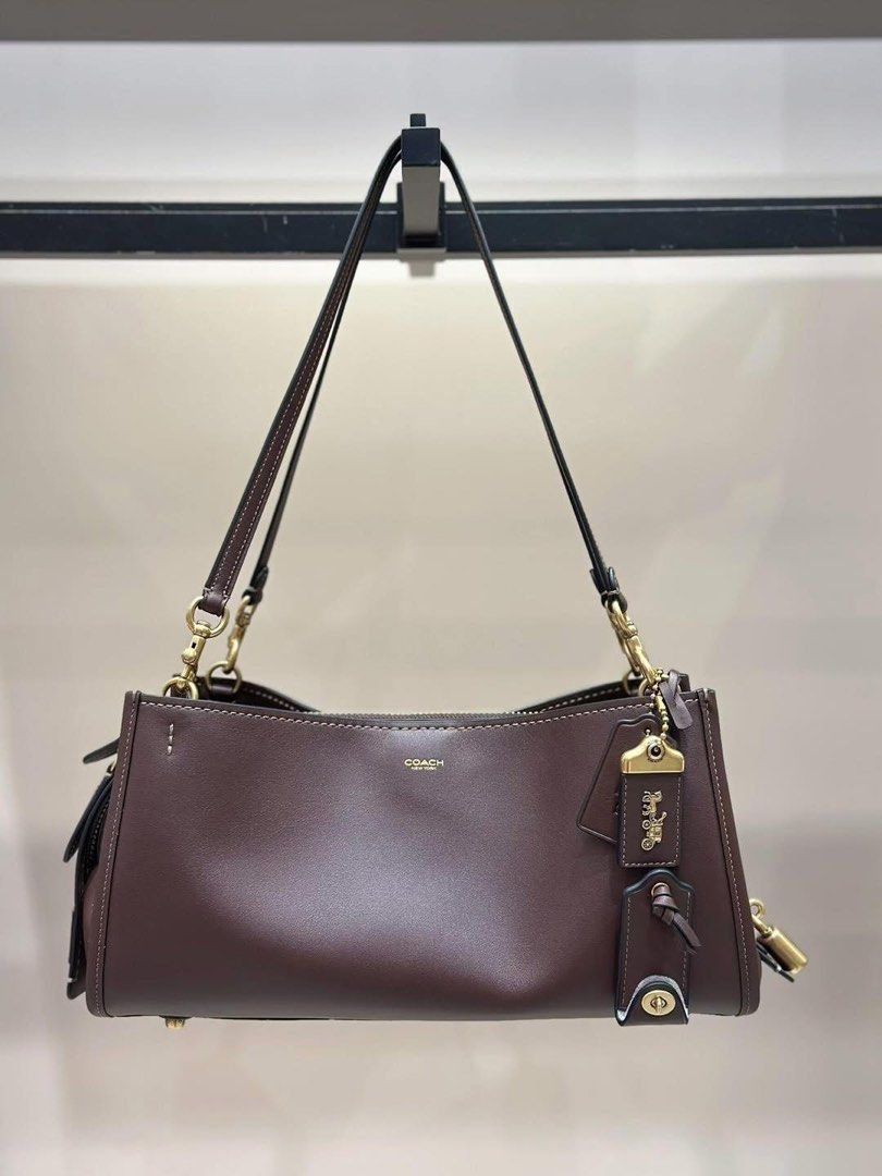 Coach Rogue Bag 34 (Category: Shoulder Bags) located in Manila. Submitted by btdcbagtrendsdcapul.2 (Listing ID 1466944310, Image 1). Description: Inclusion: Tag, Carecard, Paper Bag, Dustbag, Limited stocks only 📩 Dm for inquiries .