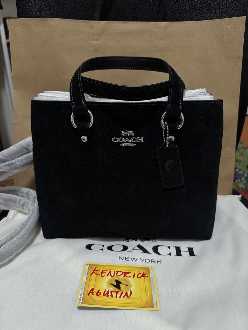 Coach Station Carryall Bag (Category: Shoulder Bags) located in Bocaue. Submitted by kdot.ag (Listing ID 1466951252, Image 1). Description: Brand new Bought in Taiwan last month (September 2026) With paper bag, dust bag ₱22,000 slight nego.