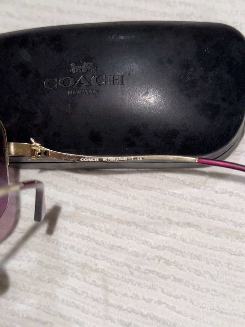 Coach Sunglasses (Category: Sunglasses & Eyewear) located in Naga. Submitted by sbcookieee (Listing ID 1466835754, Image 3). Description: .