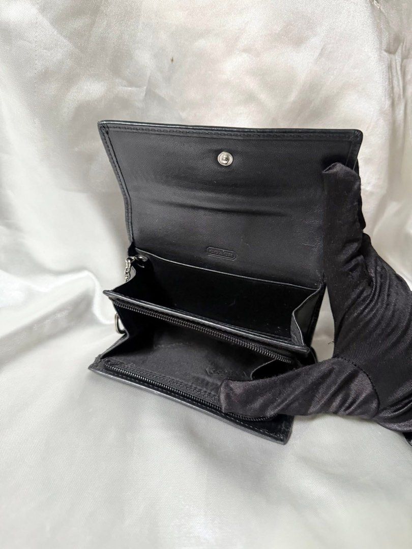 Coach Wallet (Category: Luxury Bags & Wallets) located in Malabon City. Submitted by ktlnp (Listing ID 1466888729, Image 2). Description: ♡ COACH TRIPLE MINI WALLET IN BLACK ♡ ⋆˙⟡ 10/10 condition — looks brand new! ⋆˙⟡ Authentic Coach ⋆˙⟡ Comes with key ring ⋆˙⟡ Super ganda in person, parang never used! 🏷️ ₱2,500 ONLY — OPEN FOR STEAL! Good deal for Coach girlies! 🫶🏻 📍 Malabon 💌 DM me if interested..