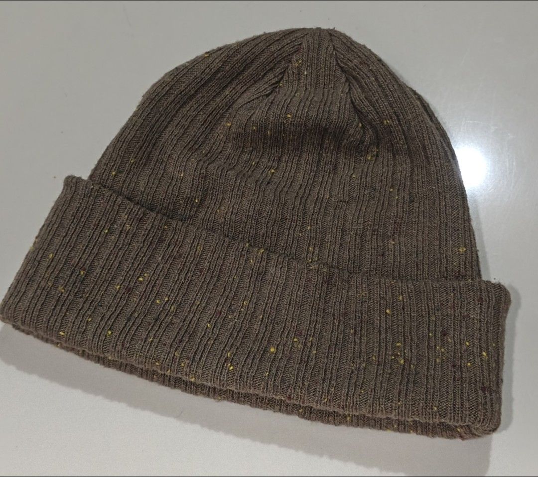 Coal beanie (Category: Beanies) located in Naga. Submitted by otaydenyoks (Listing ID 1466851940, Image 3). Description: .