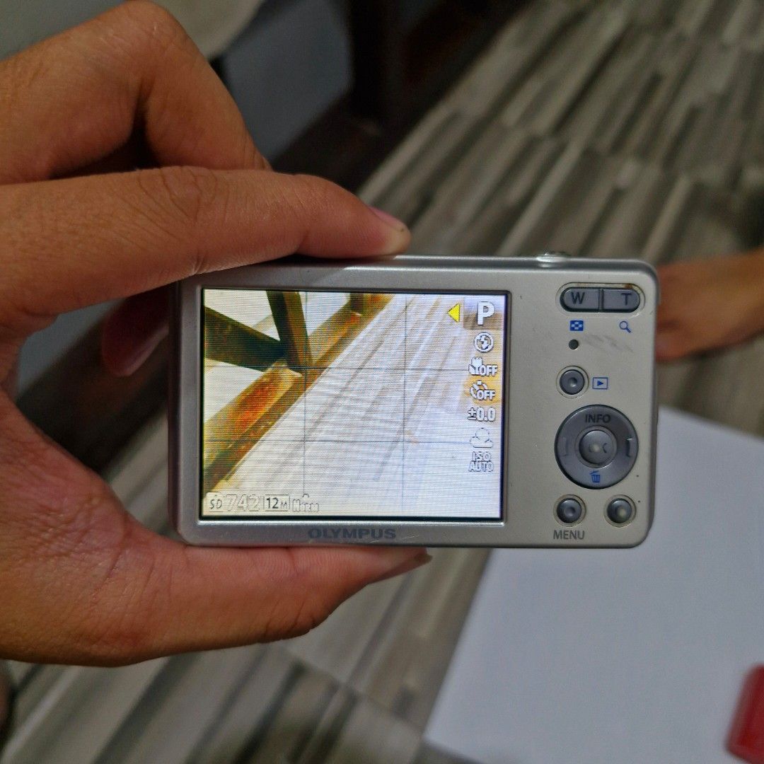 (COD AVAILABLE!!!) Olympus VG-110 Digicam (Category: Cameras) located in Caloocan City. Submitted by konan_11359 (Listing ID 1466872986, Image 3). Description: (COD AVAILABLE!!!) Olympus VG-110 Digicam WHY CHOOSE THIS: ♡ Malakas na Flash ♡ Different kinds of filters (fisheye, pop art, sparkle etc.) ♡ Malinaw na output ♡ Many modes to play with. ♡ Matagal malowbat ♡ Smooth control and picture ♡ Slim and Compact ♡ Vintage Video from cam with audio 