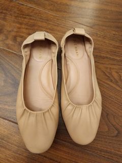 (Category: ) located in . Submitted by wardrobemanila (Listing ID 1466847866, Image 1). Description: .