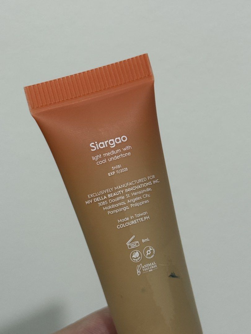Colourette First Base Everyday Skin Tint Siargao (Category: Makeup) located in Pasig City. Submitted by abbyrds (Listing ID 1466874679, Image 2). Description: - Brand: Colourette - Product: First Base Everyday Skin Tint - Shade: Siargao (Light medium with cool undertone) - Size: 8ml (comes with original box) - Sun Protection: SPF 30 Broad Spectrum - Key Ingredients: Azelaic Acid, Hyaluronic Acid, Niacinamide - Skin Benefits: Non-comedogenic, derm