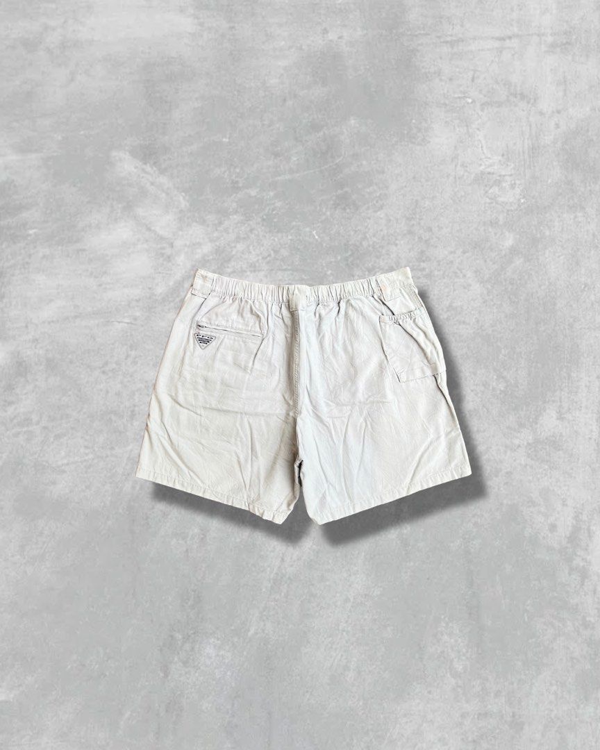 COLUMBI PFG (Category: Shorts) located in Batangas. Submitted by engr_thrift (Listing ID 1466963268, Image 1). Description: 📌 Columbia PFG 📐Dimensions (inches) Waistline : 38 Length : 19 Leg hole : 14 Issue : none .
