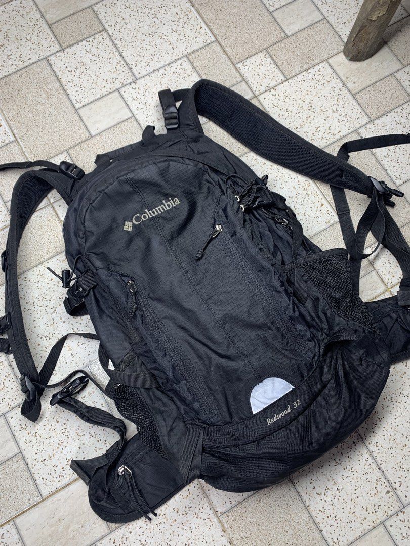 Columbia Backpack (Category: Backpacks) located in Bacolod City. Submitted by ocean_us (Listing ID 1466834856, Image 1). Description: Columbia Backpack ____________________________ Redwood 32 Details: ▪️Size on tape: 15 x21 ▪️With raincoat cover ▪️No issue ▪️Php 1,500 ▪️PLUS SHIPPING FEE Pm, Thanks ✅We ship Nationwide via Jnt Express ✅We do video call for assurance 📍Bacolod City Negros Occidental.