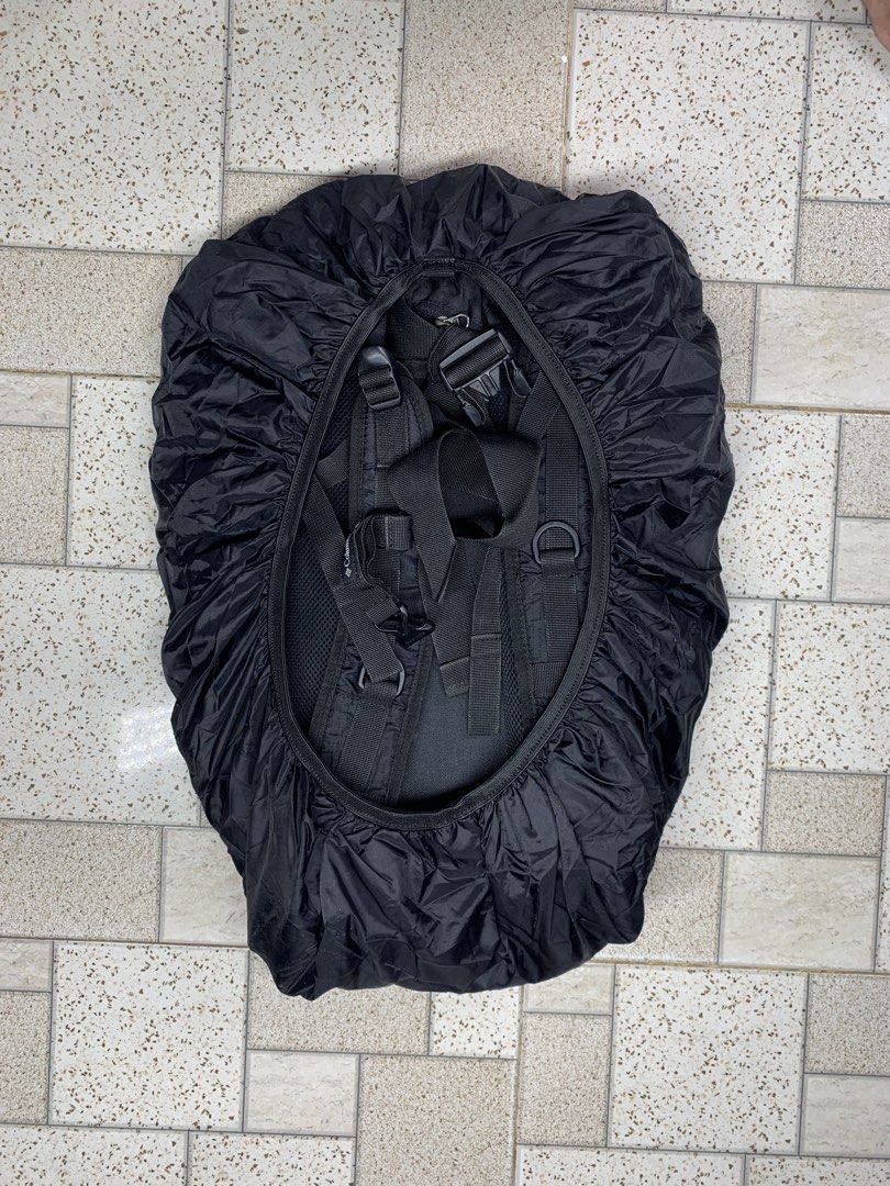 Columbia Backpack (Category: Backpacks) located in Bacolod City. Submitted by ocean_us (Listing ID 1466834856, Image 3). Description: Columbia Backpack ____________________________ Redwood 32 Details: ▪️Size on tape: 15 x21 ▪️With raincoat cover ▪️No issue ▪️Php 1,500 ▪️PLUS SHIPPING FEE Pm, Thanks ✅We ship Nationwide via Jnt Express ✅We do video call for assurance 📍Bacolod City Negros Occidental.