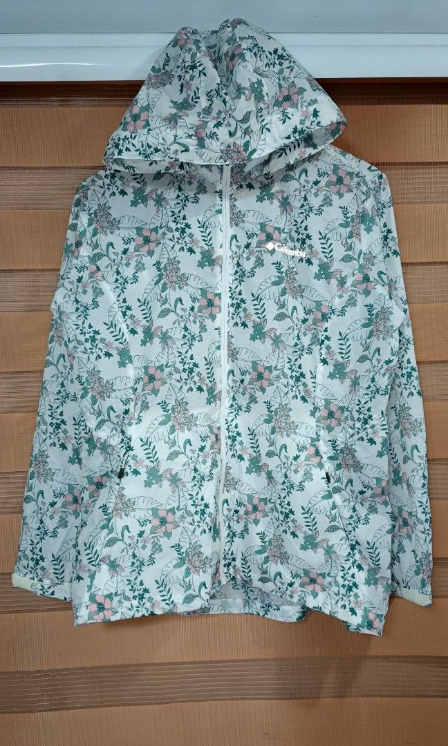 Columbia Lightweight Floral Windbreaker (Category: Coats, Jackets and Outerwear) located in Cabuyao City. Submitted by dthrifts (Listing ID 1466925938, Image 1). Description: 21.5 W 27 L Authentic Water Repellent Brand New Condition.
