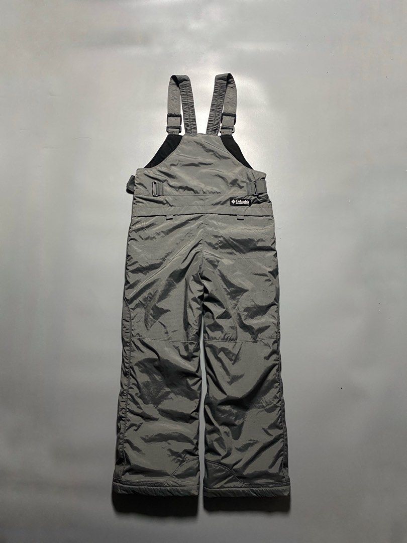 Columbia Snowslope ll Insulated Ski Bib (Category: Babies & Kids Fashion) located in Pasay City. Submitted by thrift.wards (Listing ID 1466926344, Image 3). Description: size: 10/12 Youth width chest: 17 shoulder to hem length: 50 chest to hem length: 42 no issue.