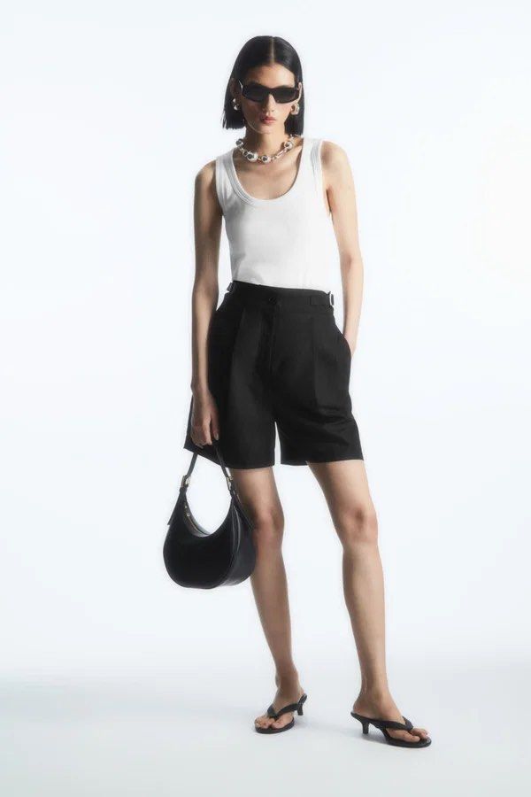 COS Linen Blend Short (Category: Shorts) located in Cebu City. Submitted by _labelscebu (Listing ID 1466783718, Image 1). Description: #jorts #zara #massimodutti #linen #mango.
