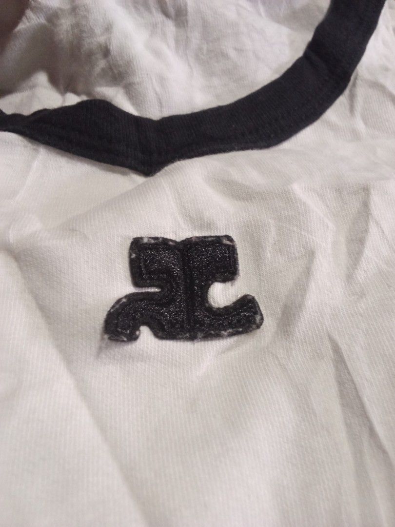 Courreges (Category: Shirts) located in Manila. Submitted by tcbukay_zxc25 (Listing ID 1466968224, Image 3). Description: courreges shirt size medium excellent.