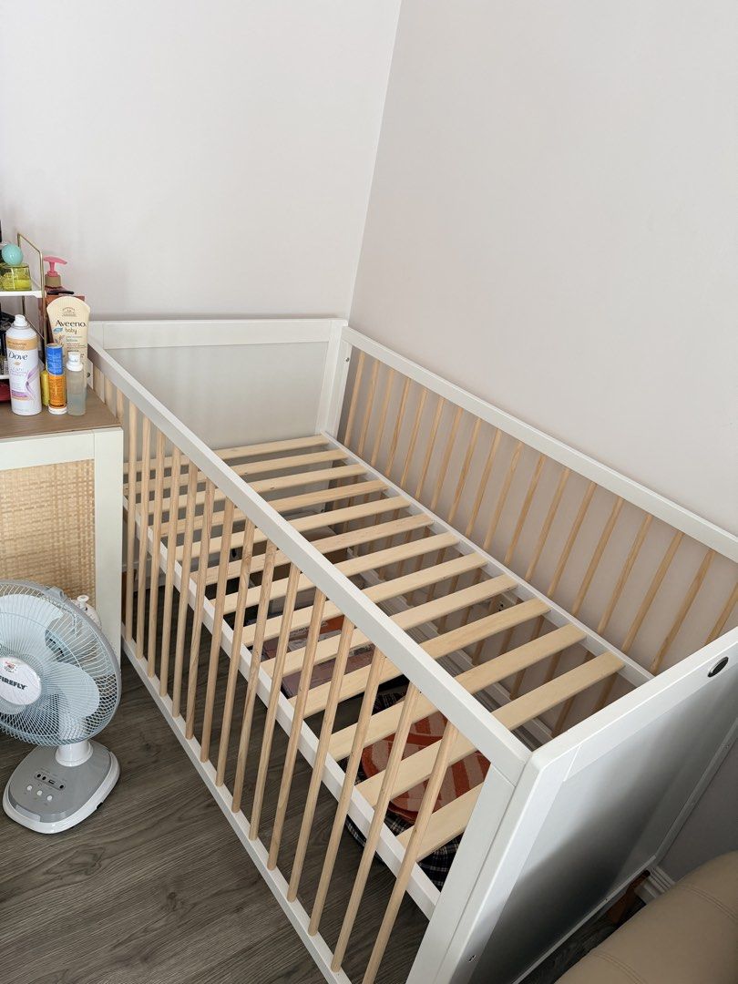 CRIB FOR SALE (Category: Cots & Cribs) located in Manila. Submitted by luckywind_46ca9f (Listing ID 1466910422, Image 1). Description: Crib used once. We preferred co sleeping. Free mattress, bedsheets & crib bumper foam Negotiable.