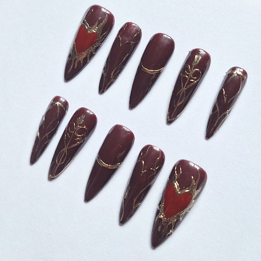 Custom press on nails (Category: Hands & Nails) located in Quezon City. Submitted by luxetips_pressph (Listing ID 1466859827, Image 3). Description: Custom Press On Nails for 250-350php Any shape and length message to order and for inquiries Inclusions: 📌 Nail Prep Kit (Alcohol Pads, Cuticle Pusher, Nail File) 📌 Jelly Glue 📌 Care Card 📌 Press On Nails.