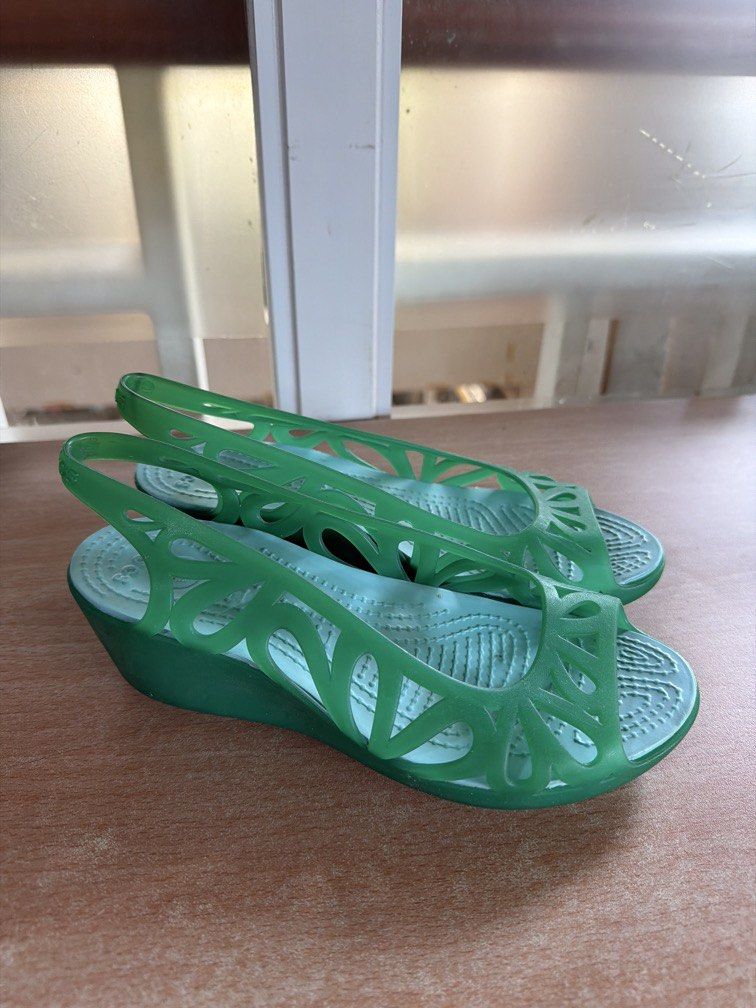 cute crocs mini edge blue green (Category: Wedges) located in Davao. Submitted by saintneedscash (Listing ID 1466803692, Image 2). Description: worn once -super nice! size 5 -bought in us.