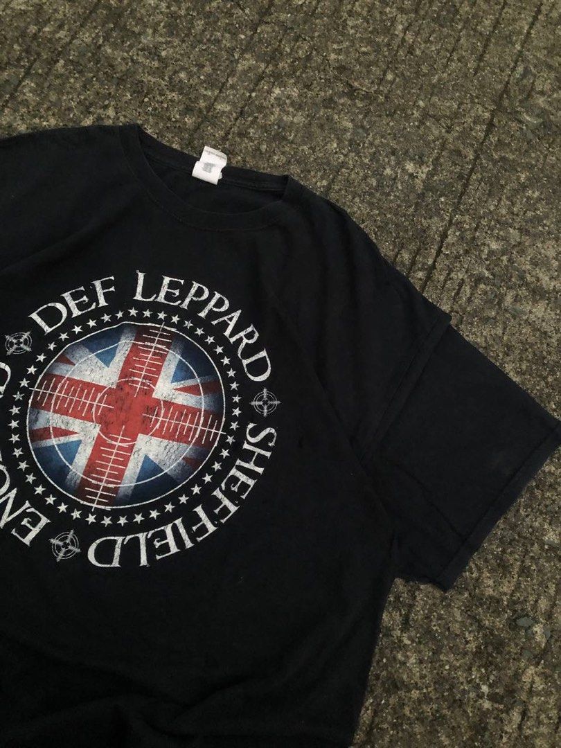 DEF LEPPARD (Category: Tshirts & Polo Shirts ) located in Manila. Submitted by thrift_neo (Listing ID 1466906253, Image 2). Description: DEF LEPPARD GILDAN heavy cotton tag Size 2xl on tag Dimes 25x30 Excellent condition.